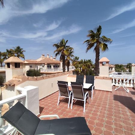 Schoenes Ruhiges Rooftop Apartment Mit Grosser Dachterrasse Torrevieja Exterior photo
