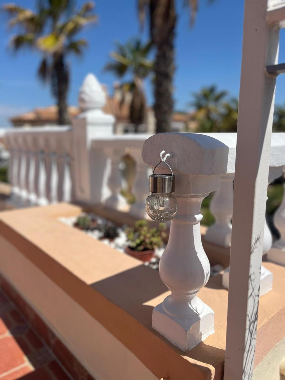 Schoenes Ruhiges Rooftop Apartment Mit Grosser Dachterrasse Torrevieja Exterior photo